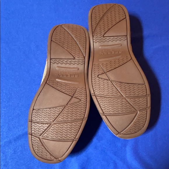 Sperry Top Sider boys tan loafer, brown sole.NWBT - Picture 2 of 6